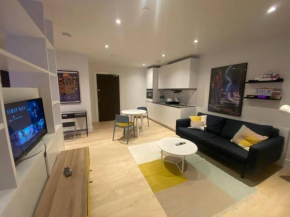 80s RETRO 1Bed Studio Apartment Private Gym & Cinema Central Wembley Park London Free Netflix & WIFI Perfect for Solo & Coupled Guests